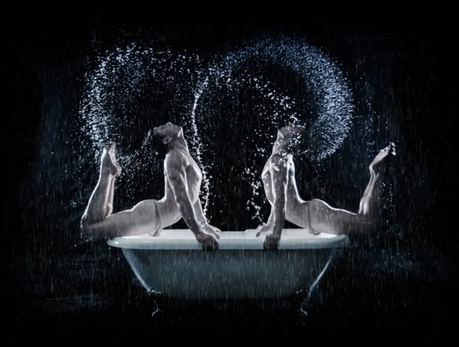 A Sensory Overload of Seduction